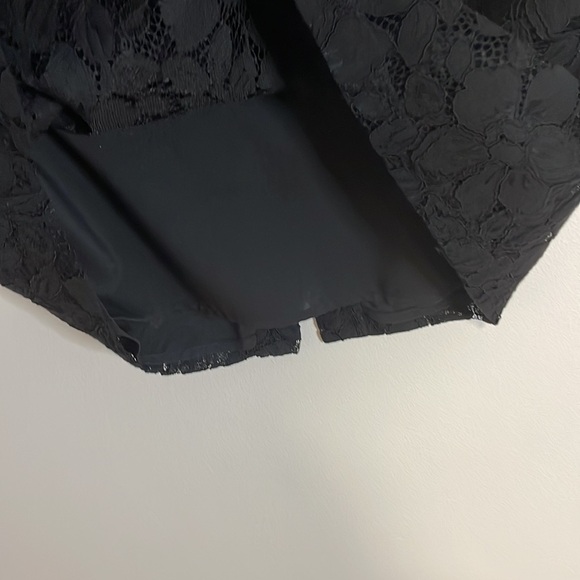 NEW Chaps Polo Lace Skirt Mid 10 Black Pencil Straight Midi Knee Floral Monochro - Picture 5 of 12